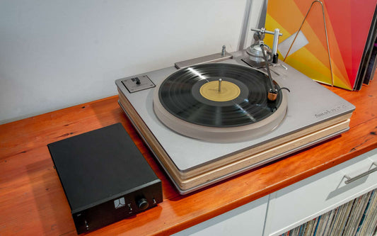 Amadeus 254 Turntable